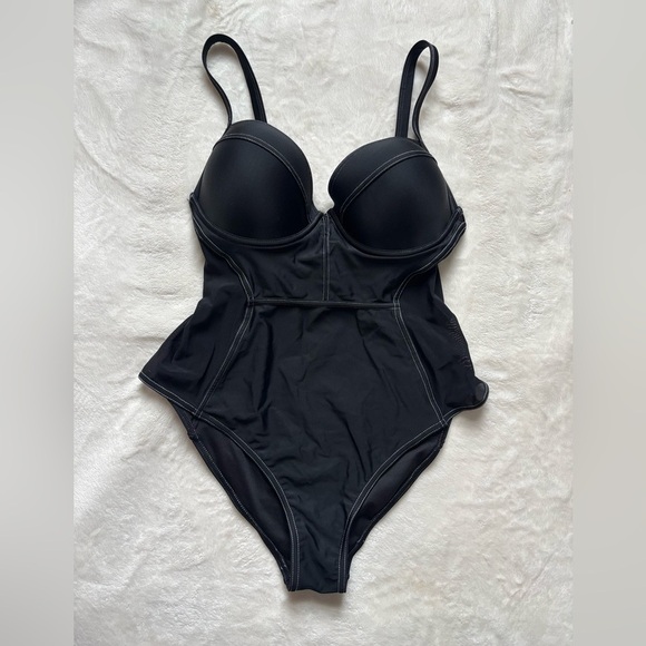 Structured Black Bustier Underwire Mesh Panels One-Piece Swimsuit - Picture 2 of 8